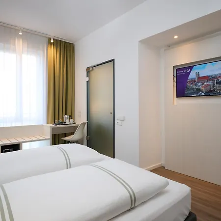 Hotel Premier West - Neu Bei Premier Mnichov