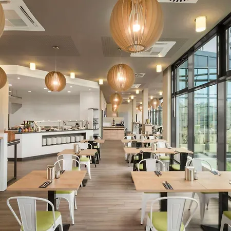 Hotel Super 8 By Wyndham West Monachium