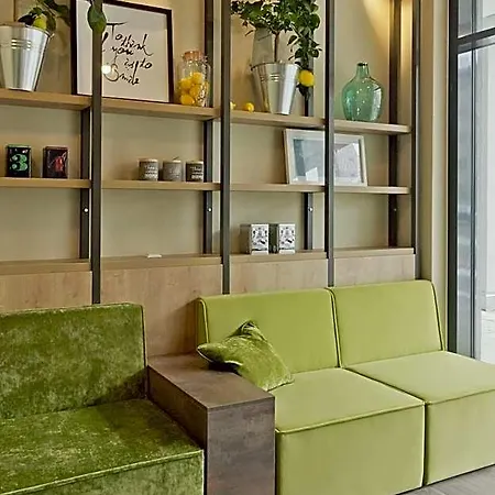 Premier West Hotel 3*