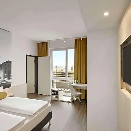 Premier West 3*