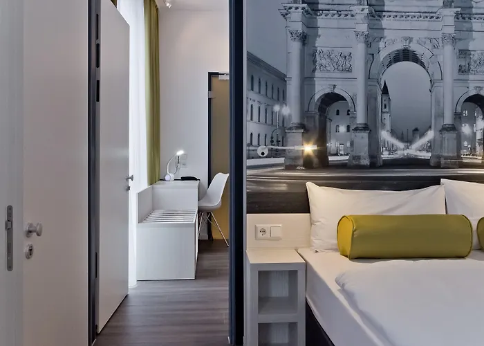 Super 8 By Wyndham West 3*