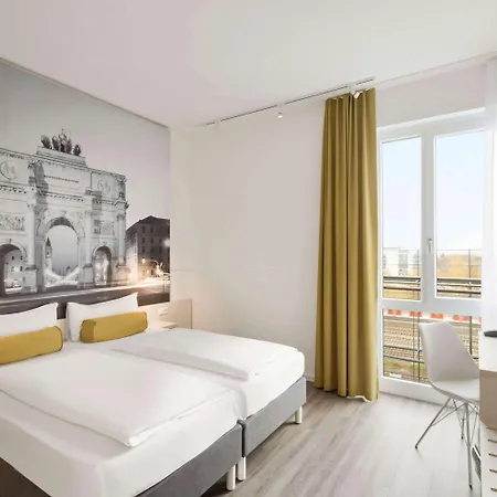 Hotel Super 8 By Wyndham West München