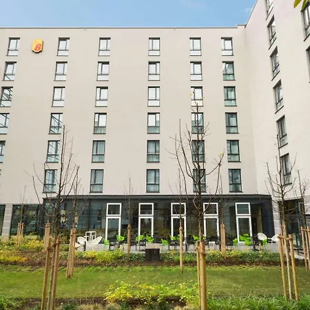 Super 8 By Wyndham West 3*