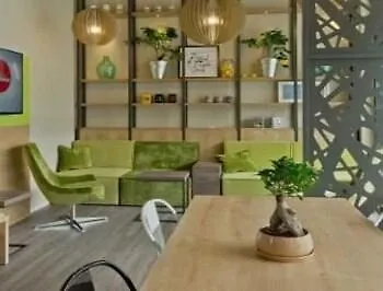 Premier West - Neu Bei Premier Hotel 3*