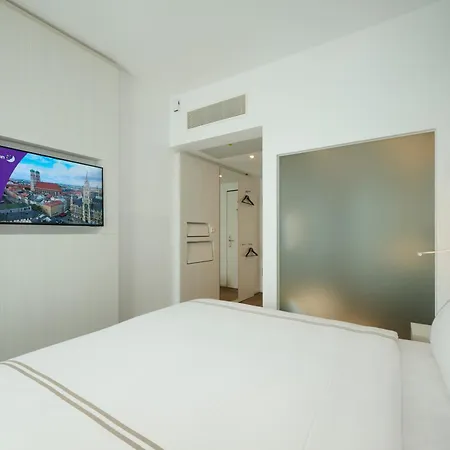 Hotel Premier West - Neu Bei Premier 3*