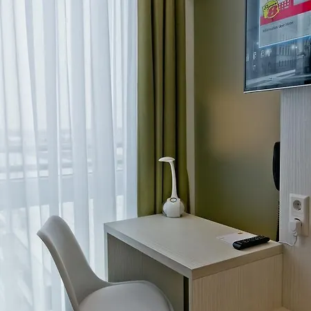 Super 8 By Wyndham West Hotel München