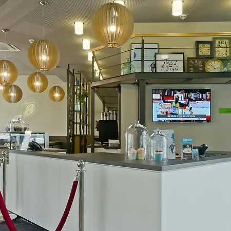 Super 8 By Wyndham West 3*