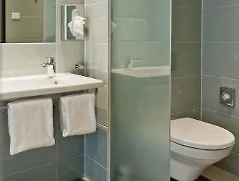 Super 8 By Wyndham West Hotel München