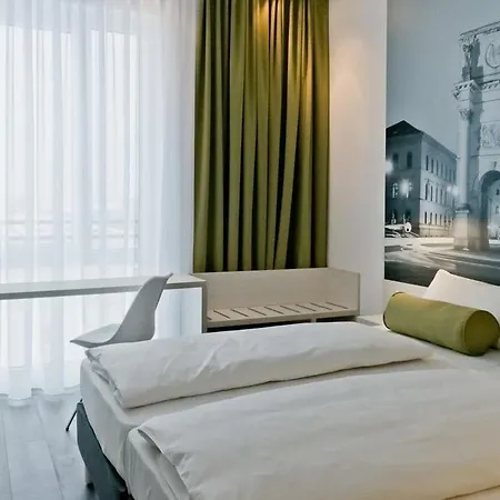Super 8 By Wyndham West Hotel München