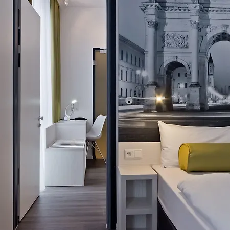 Super 8 By Wyndham West 3*