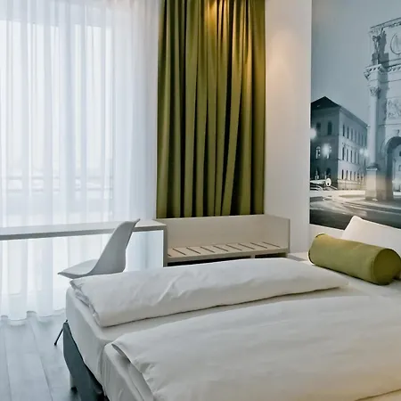 Super 8 By Wyndham West Hotel München