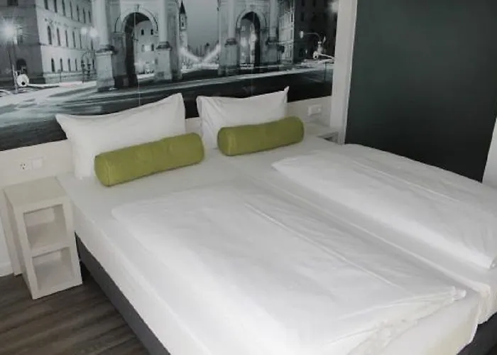 Super 8 By Wyndham West 3* Múnich